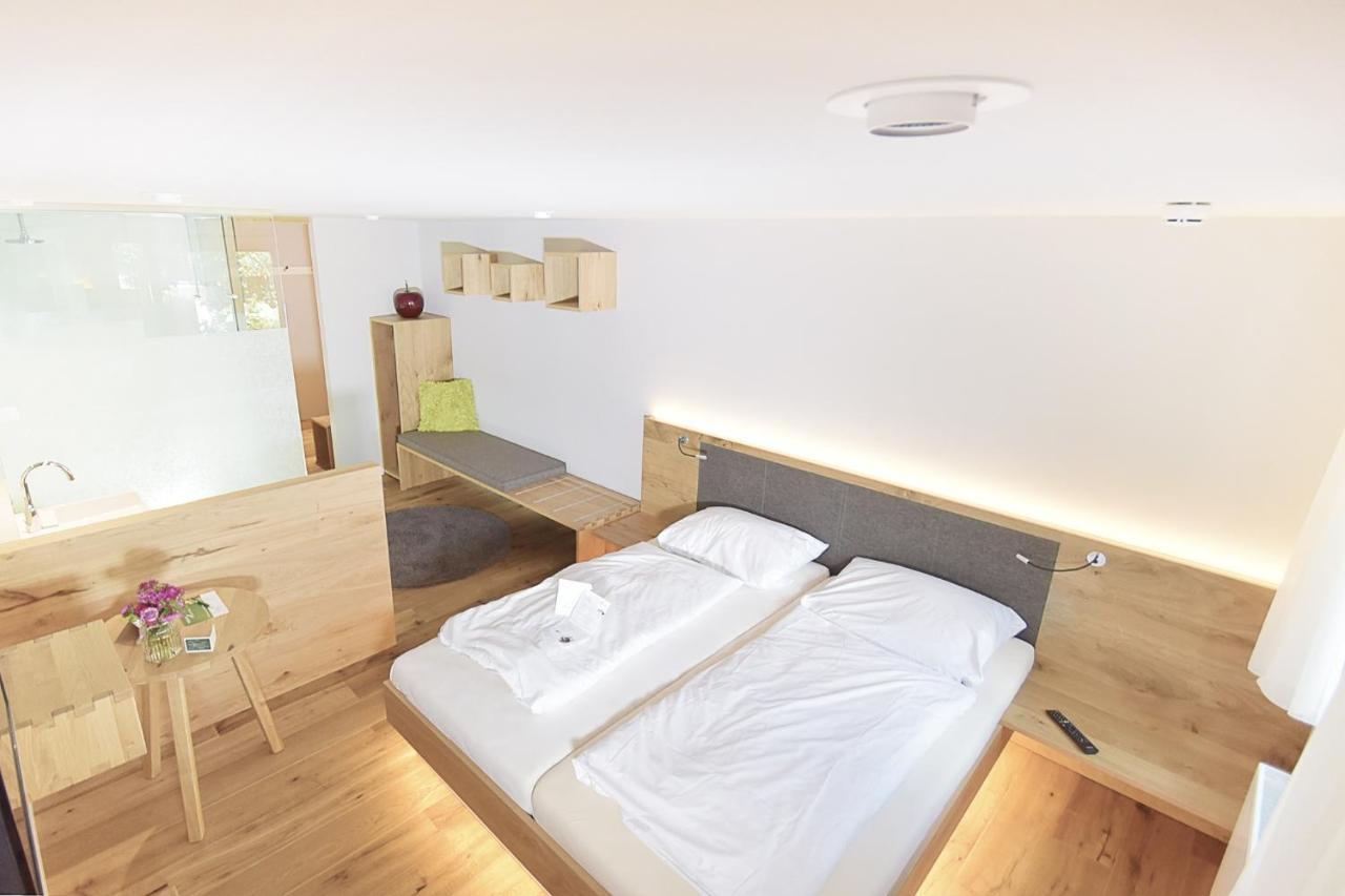 Hotel Waldvogel Leipheim Bagian luar foto