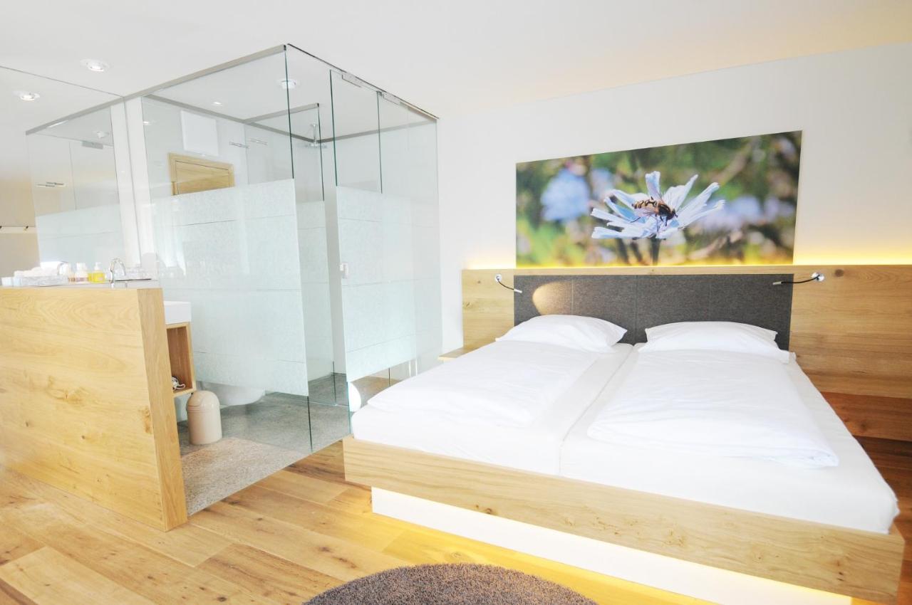 Hotel Waldvogel Leipheim Bagian luar foto