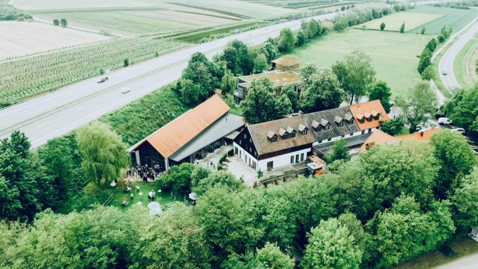 Hotel Waldvogel Leipheim Bagian luar foto